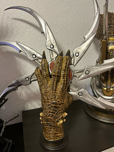 Reptilien-/Monster-Handschuh